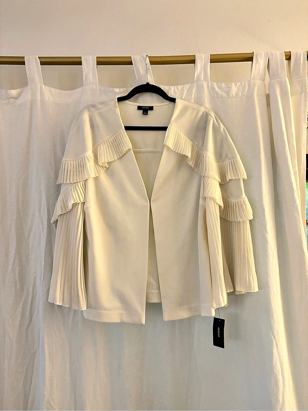 Alfane Pleated Fringe Cape in White Large